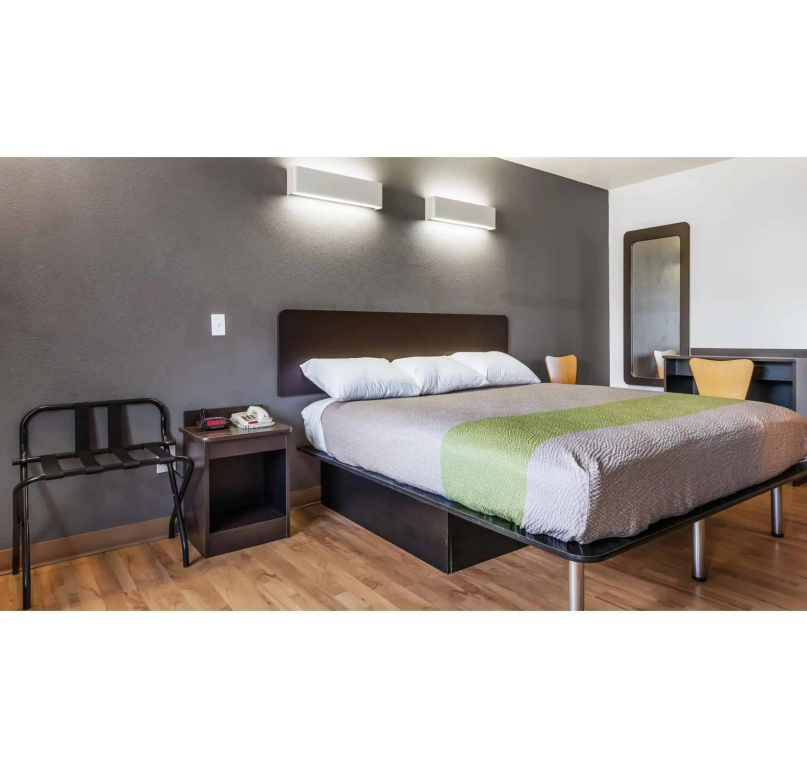 Motel 6-Alexandria, LA - South