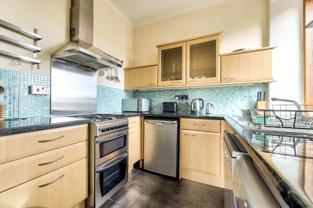 Central location! 2BDR Flat in Haymarket