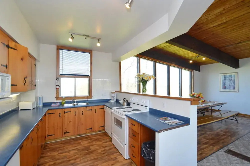 6 Bed Blue Mountain Rental with Hot Tub