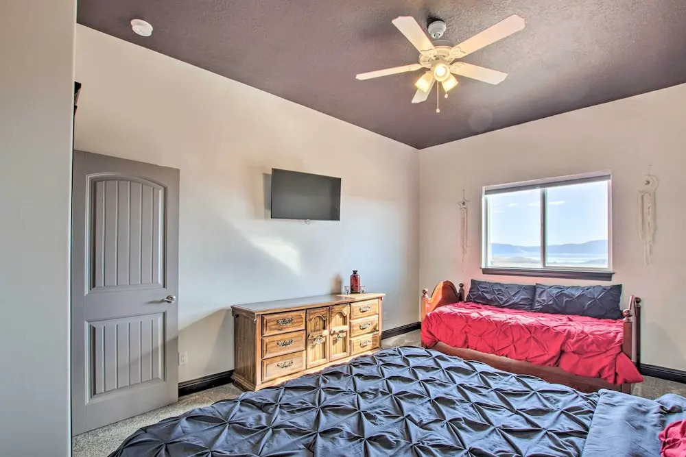 Spacious Home w/ Mtn Views: 2 Mi to Bear Lake!