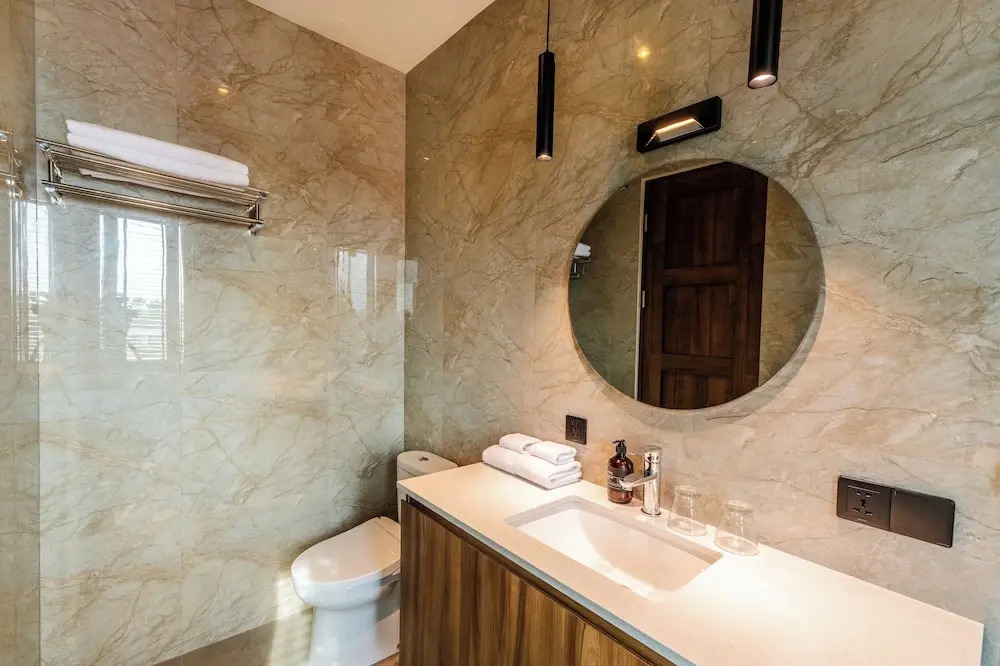 Avanya Luxury Apartments by Pertama Stay