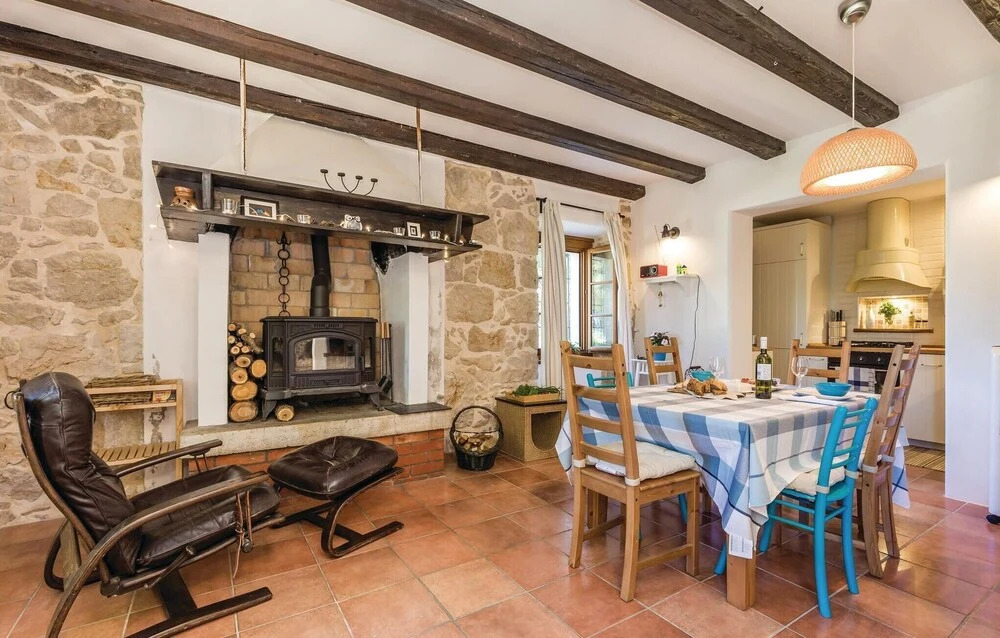 Awesome Home in Novalja With Wifi and 2 Bedrooms