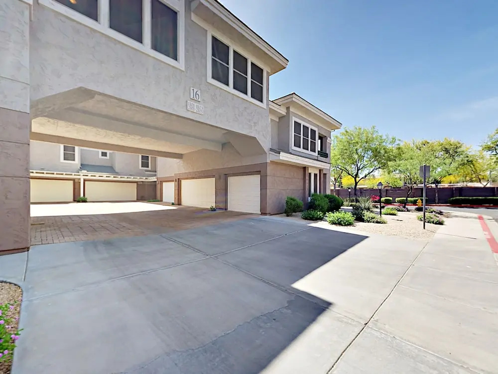 15221 Clubgate Drive Condo Unit 2104 1 Bedroom 1.5 Bathroom Condo