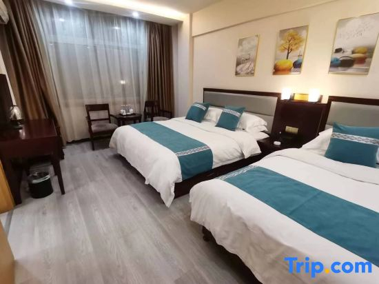 Luo Style Hotel