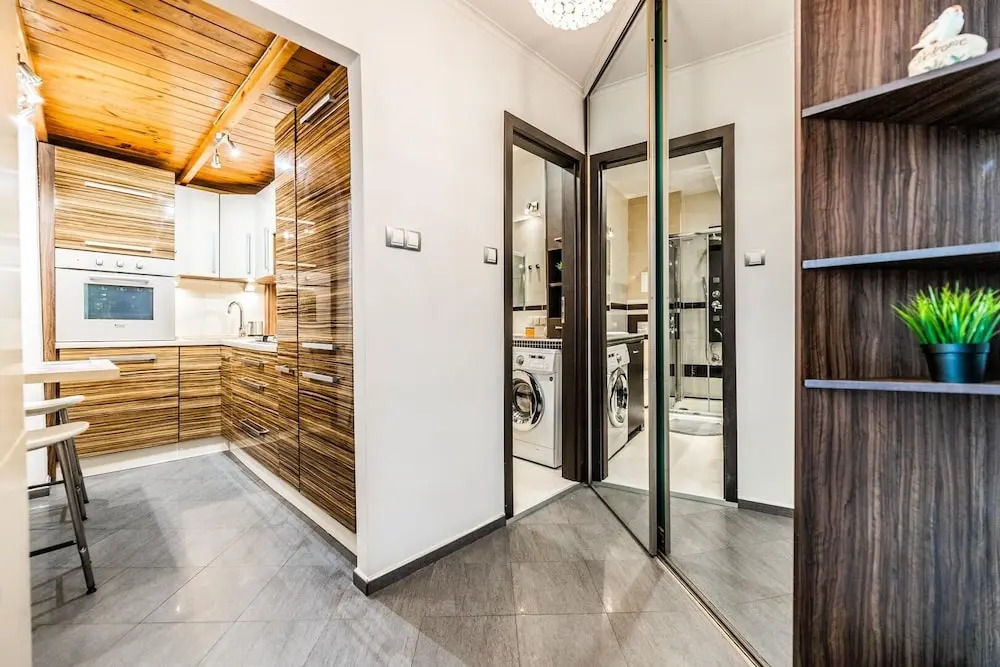 visiting apartments - Leszczyńskiego