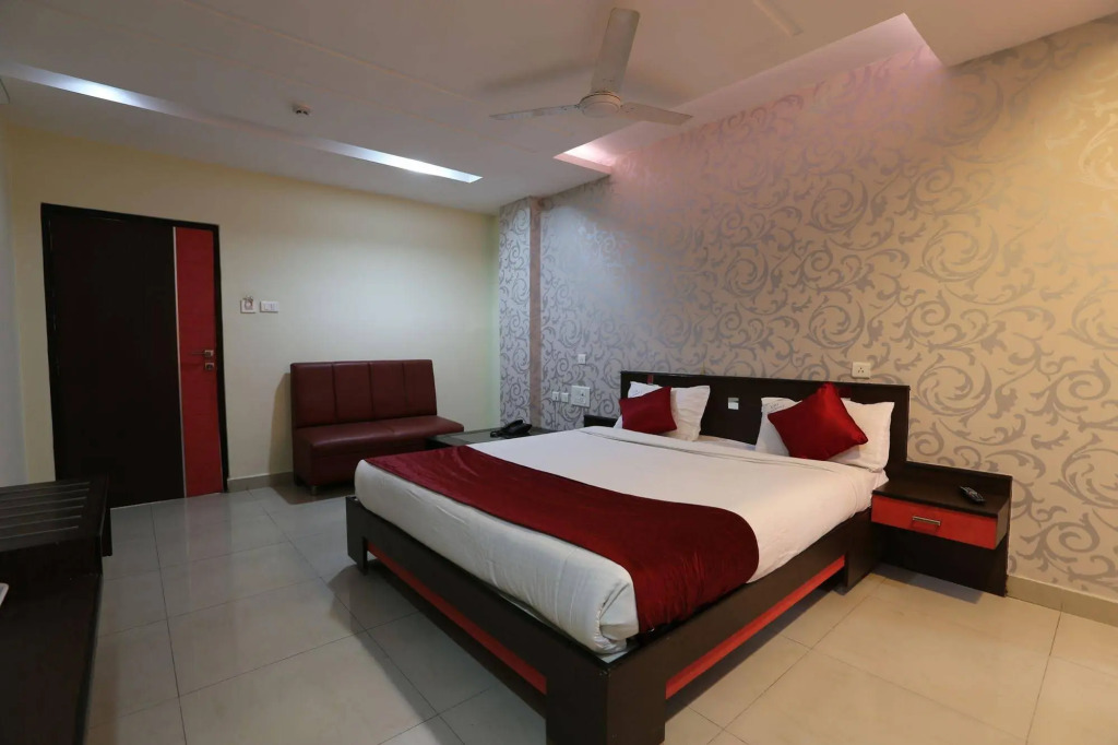 Hotel VJR Residency