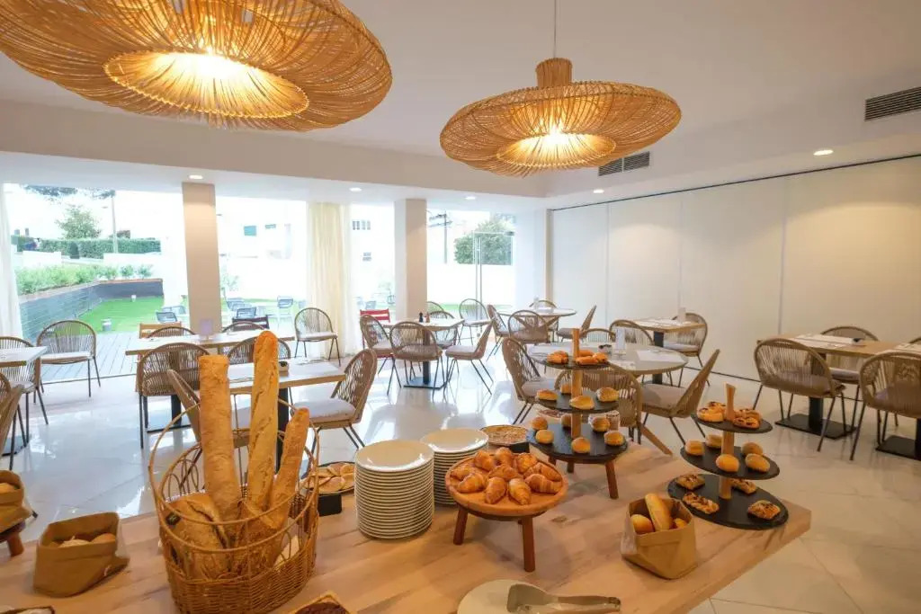 Malibu Foz Hotel - La Maison Younan