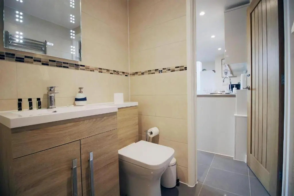 Cliftonmeade by Mia Living 2 bedroom apartment with free parking