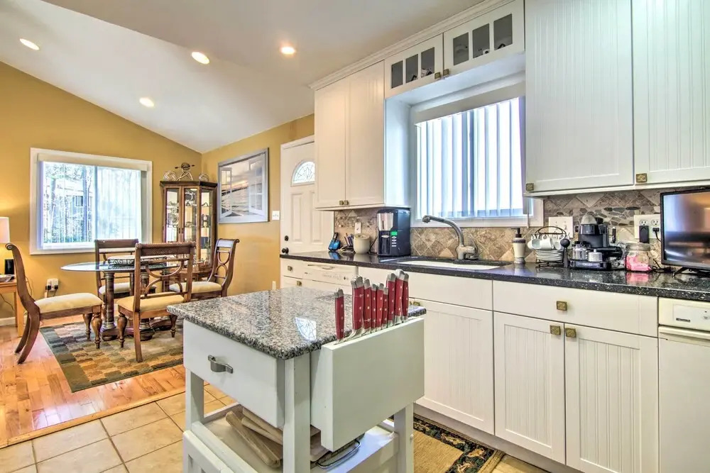 9 Mi to Ocean City Beaches: Retreat w/ Patio