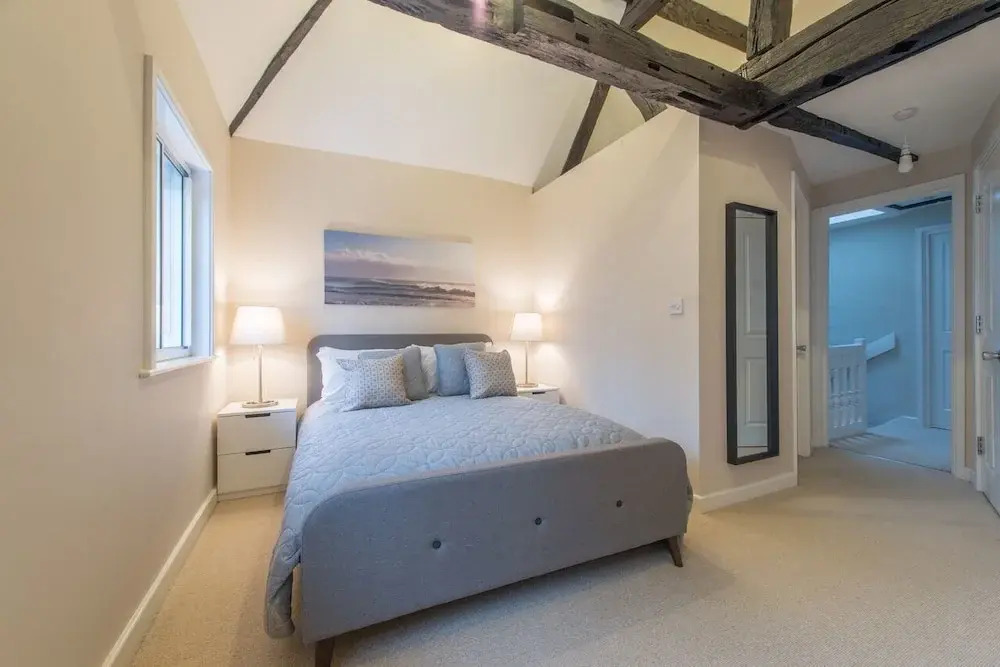 Central Apartment Facing Windsor Castle
