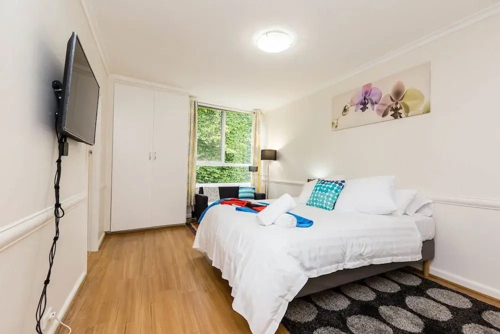 GENIE, 1BDR East Melbourne Studio