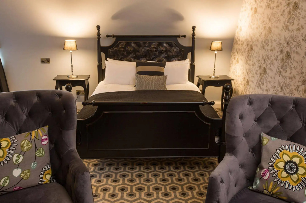 Anner Hotel