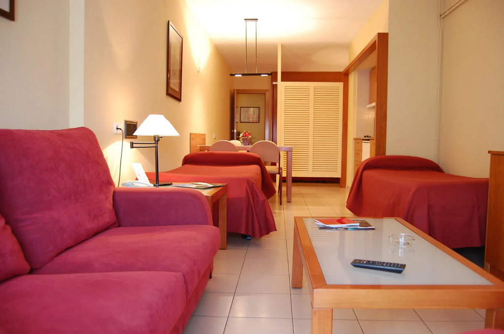 Aparthotel Bertrán