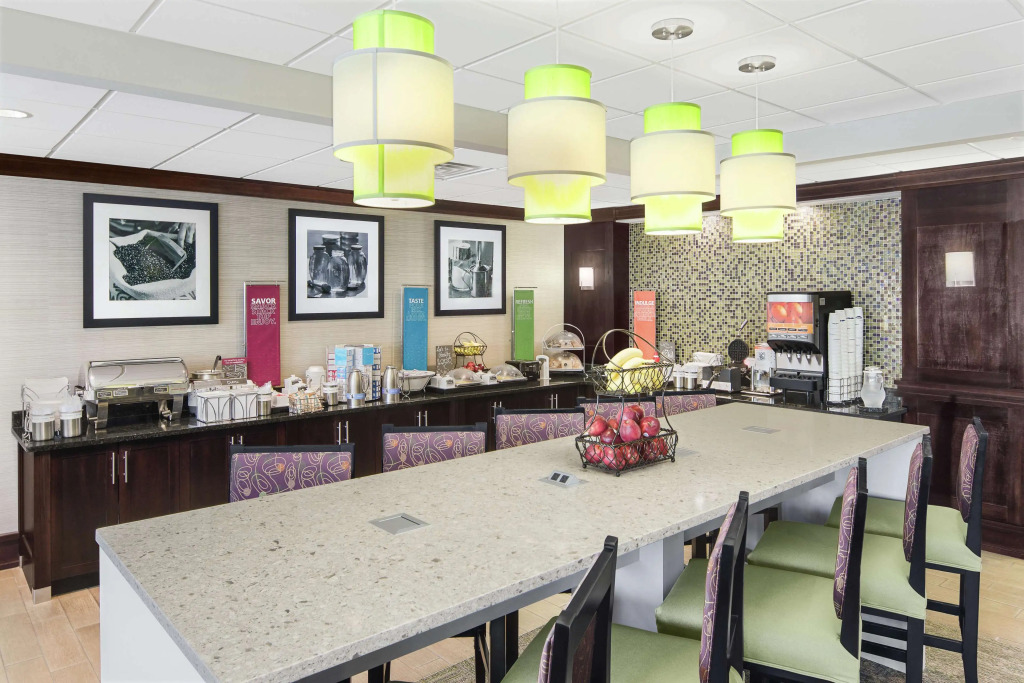 Spark by Hilton Atlanta Kennesaw Town Center