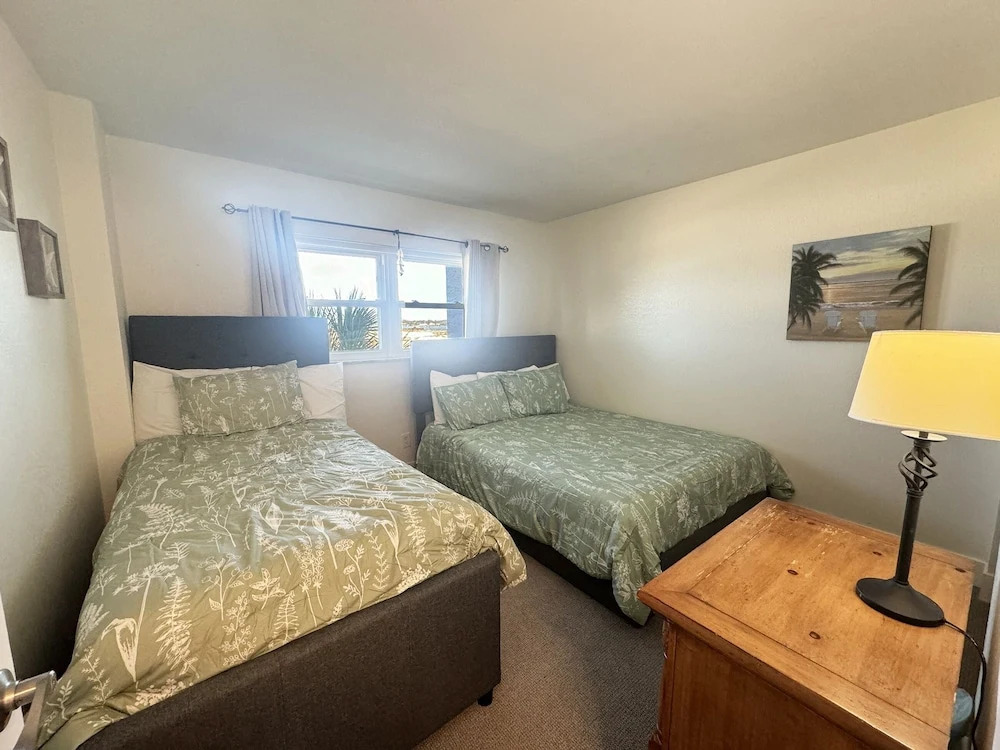 237 El Matador 2 Bedroom Condo by RedAwning