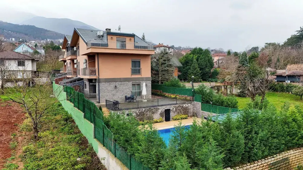 Yonca Evler