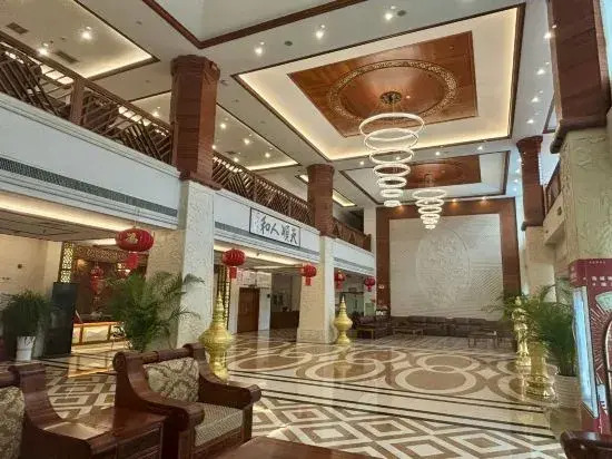 Ruili Yurui Hot Spring Garden Resort Hotel