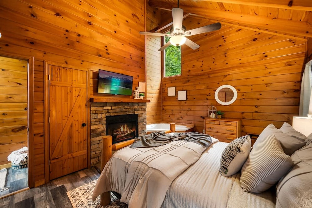 View-location-hot Tub-pool Table-3 Fireplaces