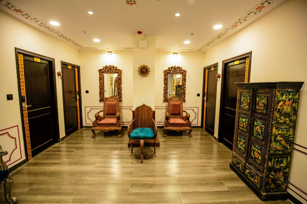 The Chronicles By WSI - Near the Lake Pichola Udaipur