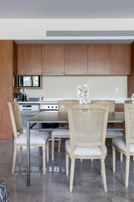 Elegant 2 Units in one 3BR Stunning Pools Best Amenities Wifi Concierge