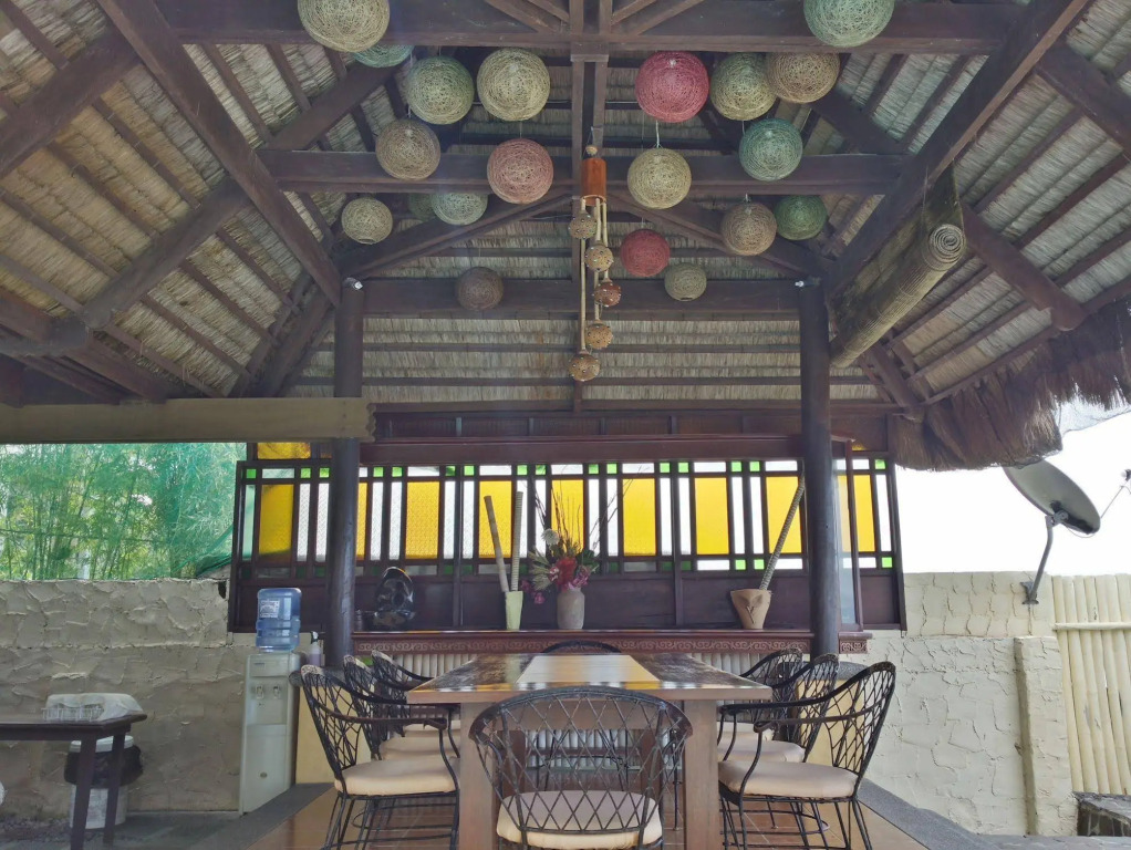Vista Aplaya Resort
