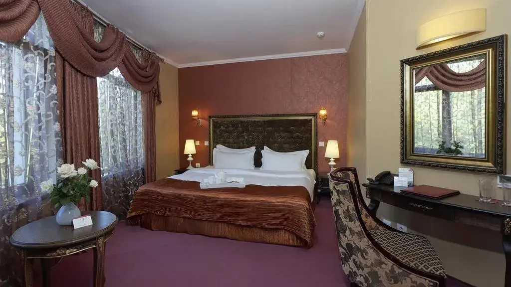 Kristel Hotel