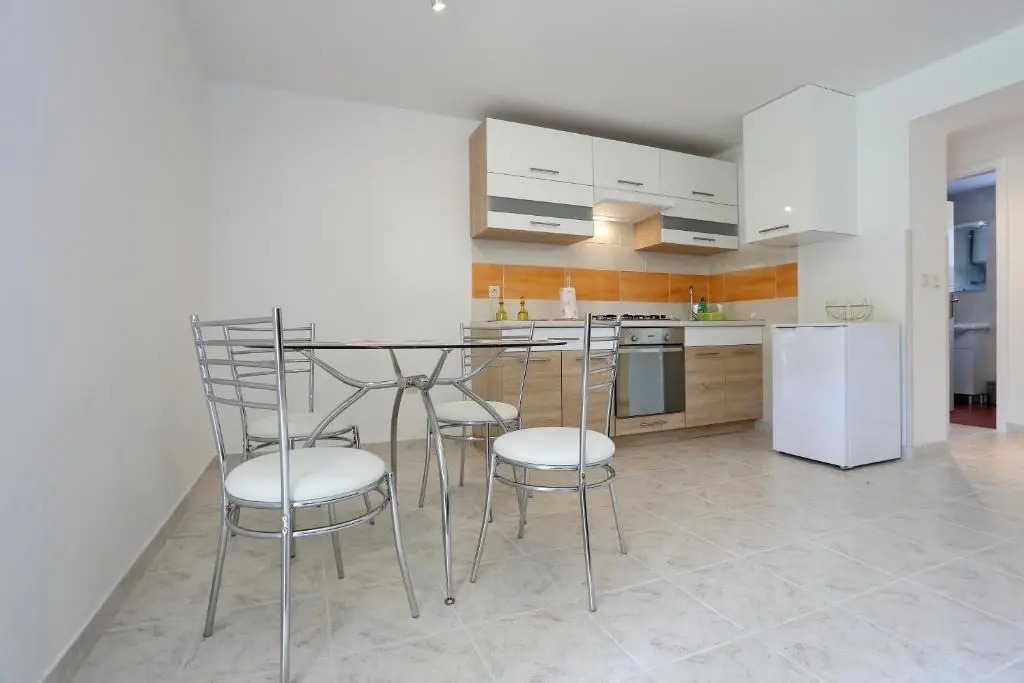Apartment Ada