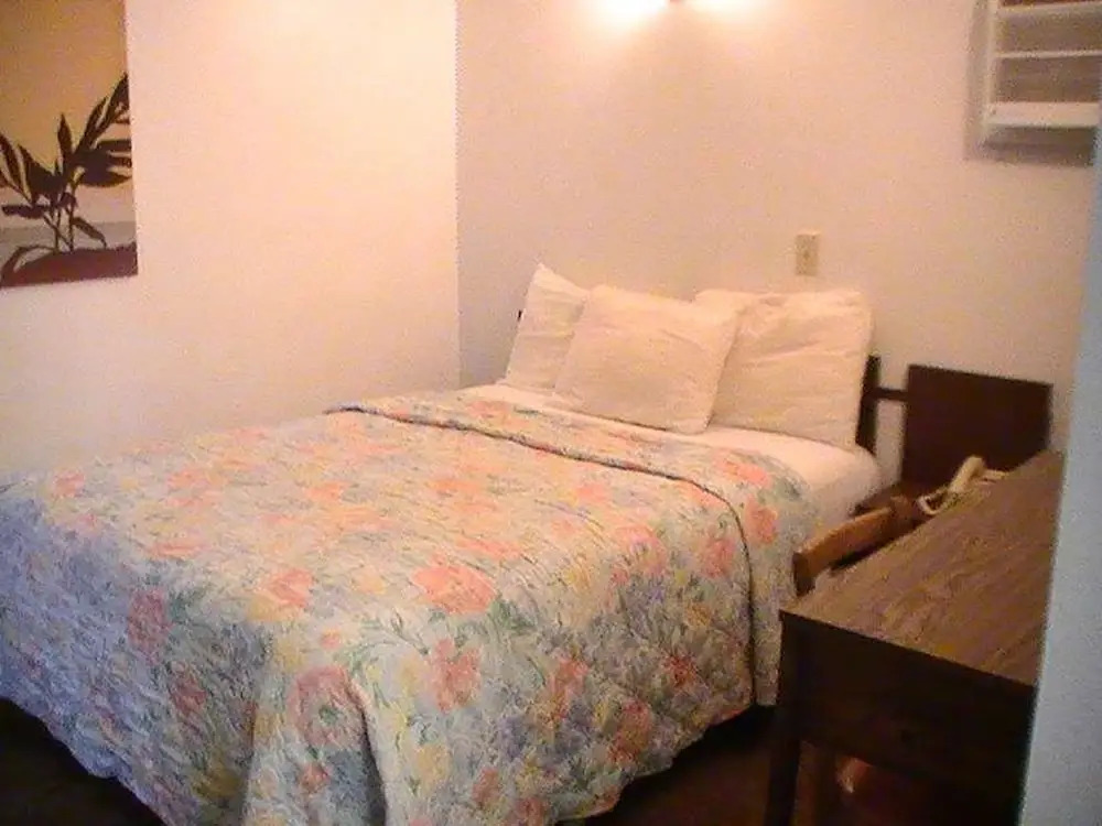 Island Park Motel