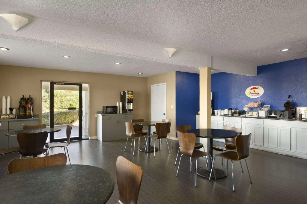 Quality Inn Crestview I-10 Eglin AFB Area