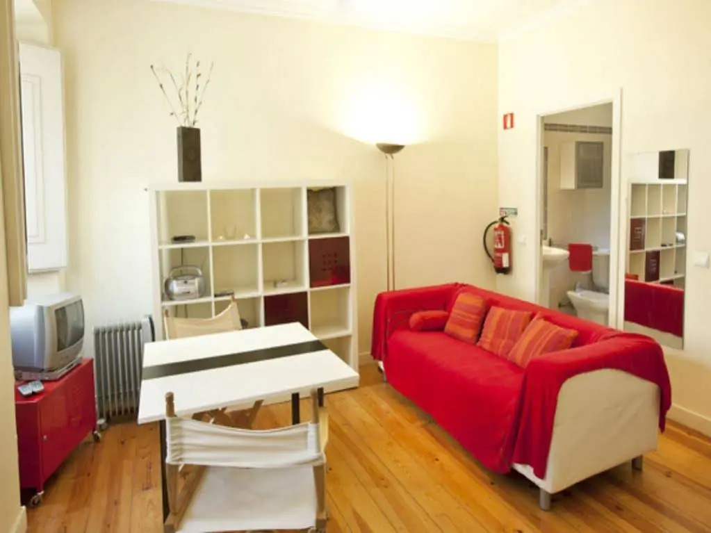 Traveling to Lisbon Low Cost Lisbon Rossio Apartments