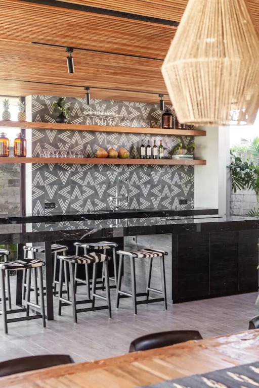 Exceptional Architect's 5BR Villa, an Oasis Gem in Canggu Centre
