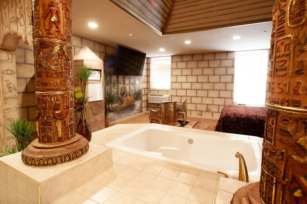 Destinations Inn Theme Rooms