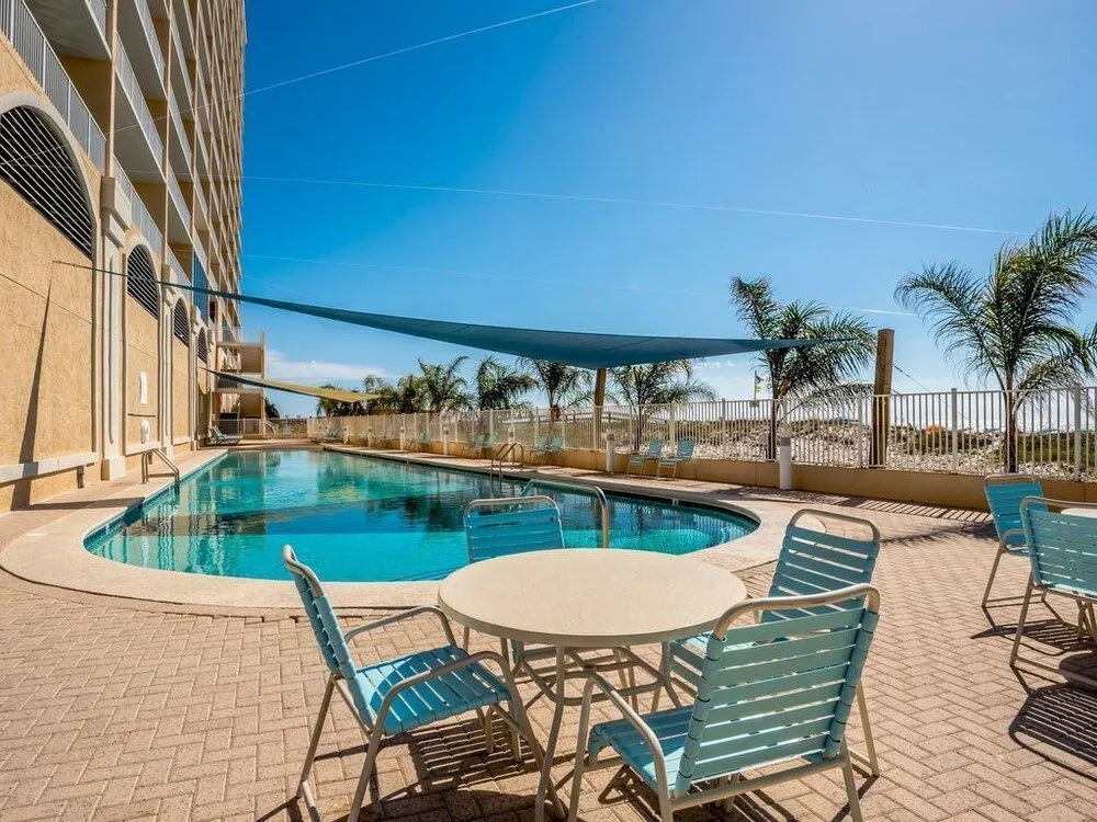 San Carlos 1604 - 3 Br Condo