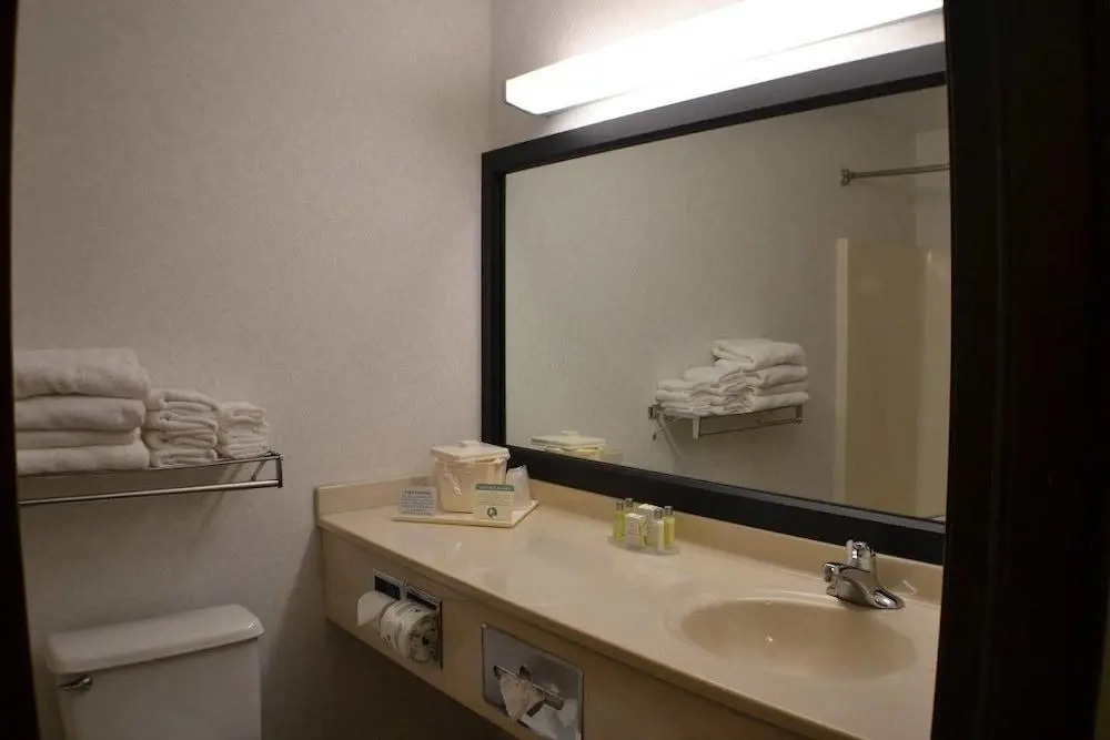 Dunes Express Inn and Suites