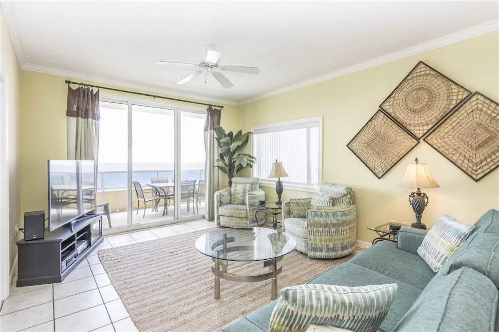 The Enclave 907 - 3 Br condo by RedAwning