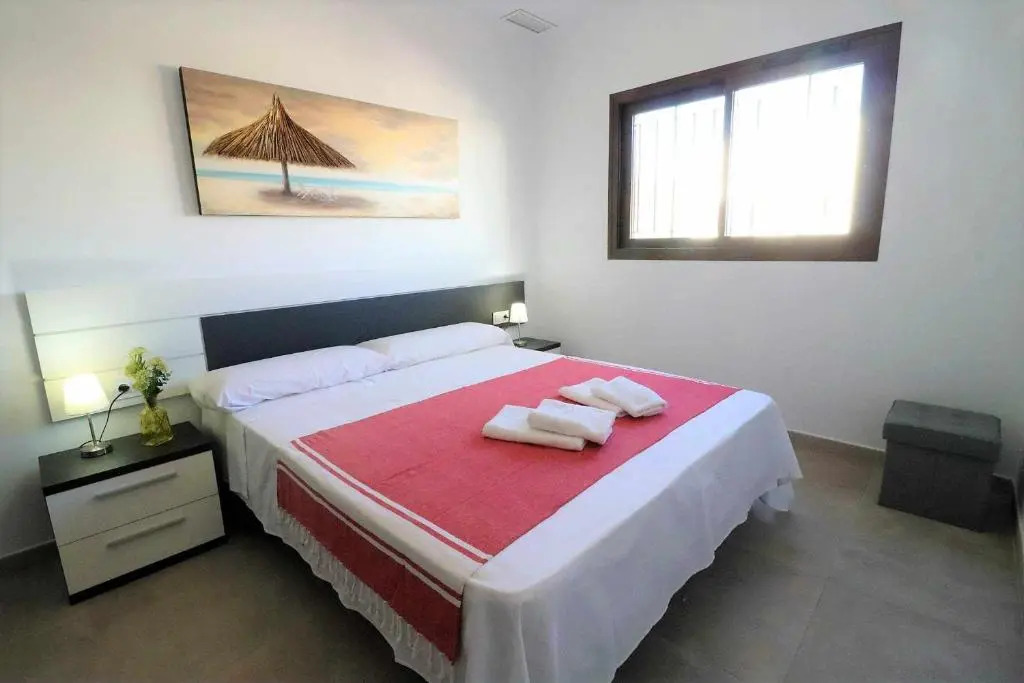 Los Veleros apartamento frente al mar con azotea y piscina compartida