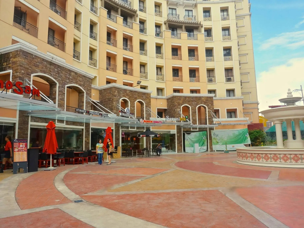 Sarasota Residential Resort cluster 4 Unit 6B and 6C by Manny Newport Blvd, across NAIA T3 & near Resorts World Manila, Pasay City