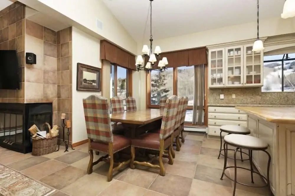 Ski In, Ski Out, 3 Bedroom Luxury Residence In The Heart Of Snowmass Village