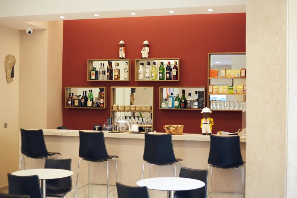 Axis Suites