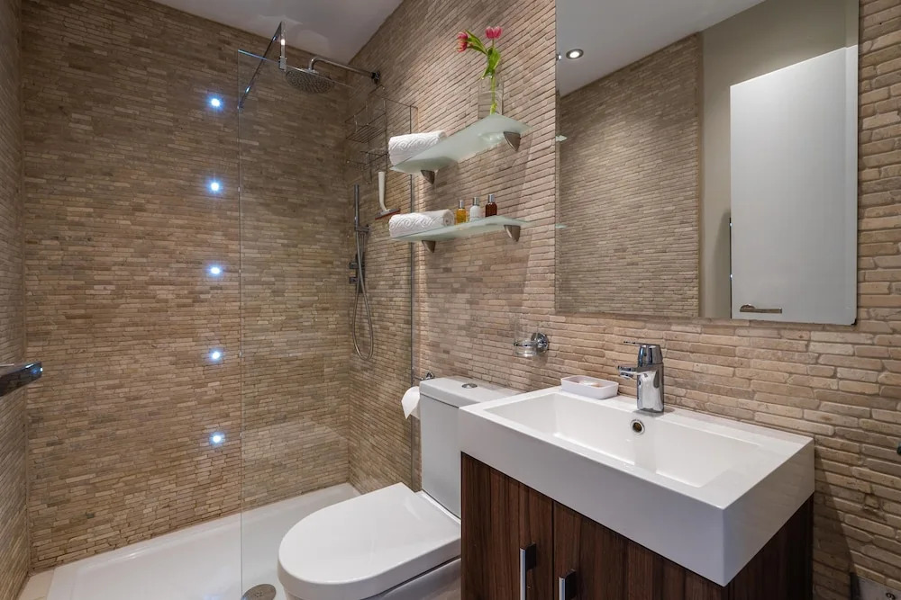 Stylish Fulham Home close to the River Thames