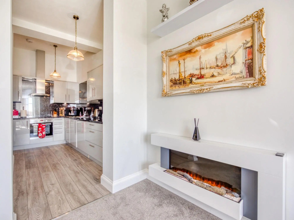 Lovely Folkestone Apartment Near Town Center And Sandgate Beach