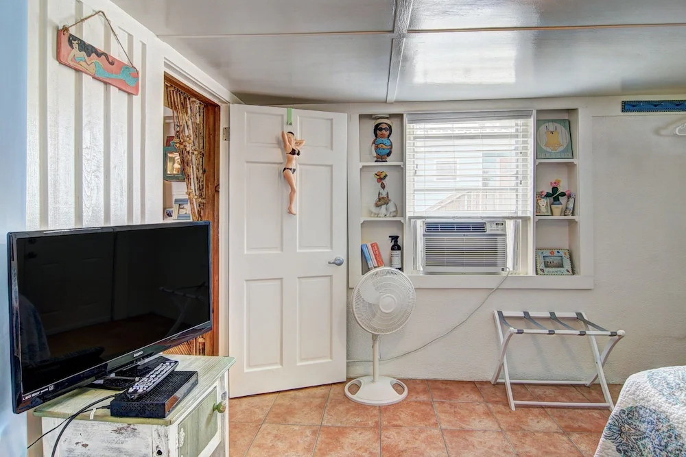 Seaweed Motel  NS731 - 1 Br Home