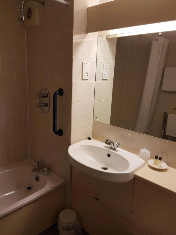Travel Plaza Hotel
