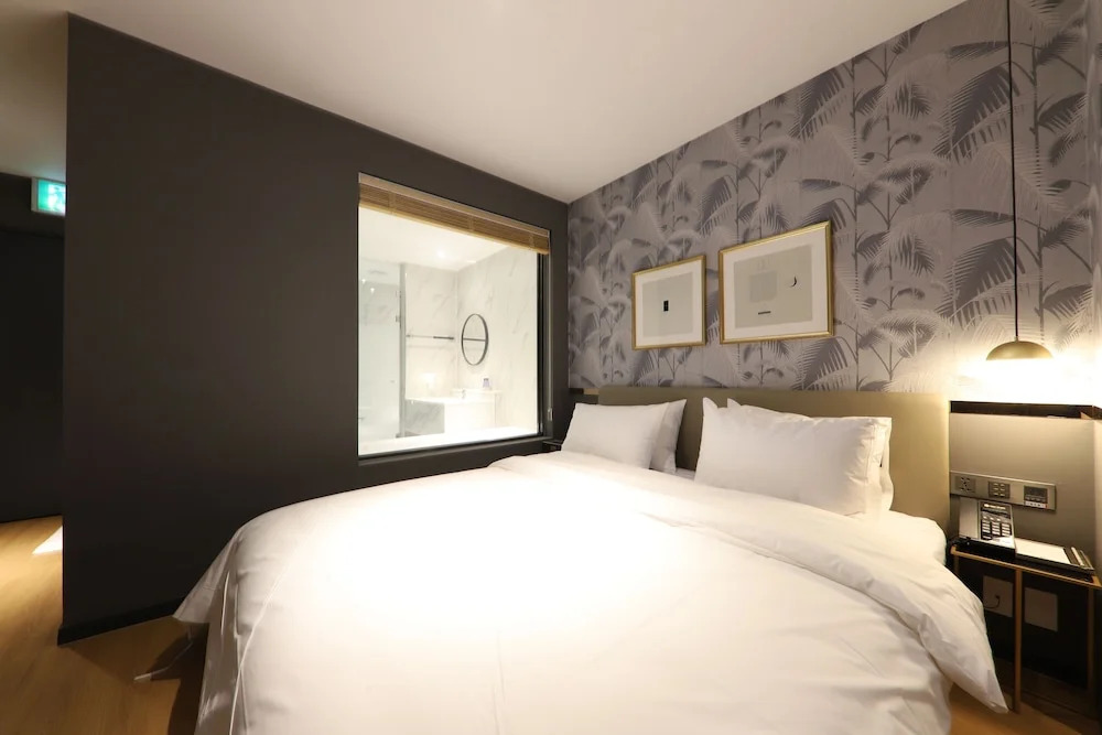 Brown Dot Hotel Jungja Beach