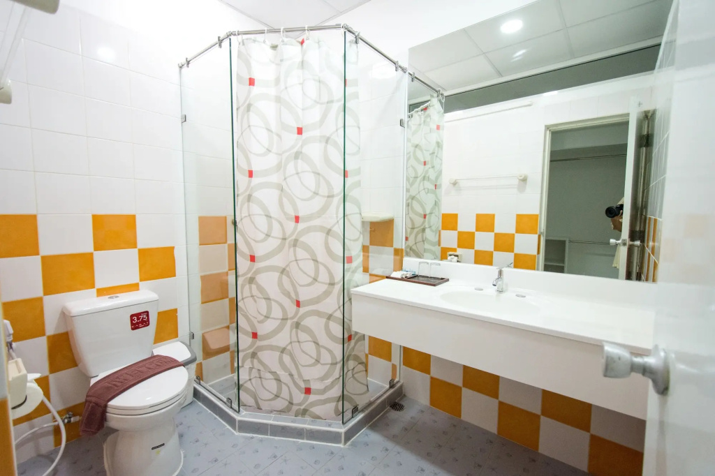 Basaya Beach Hotel & Resort