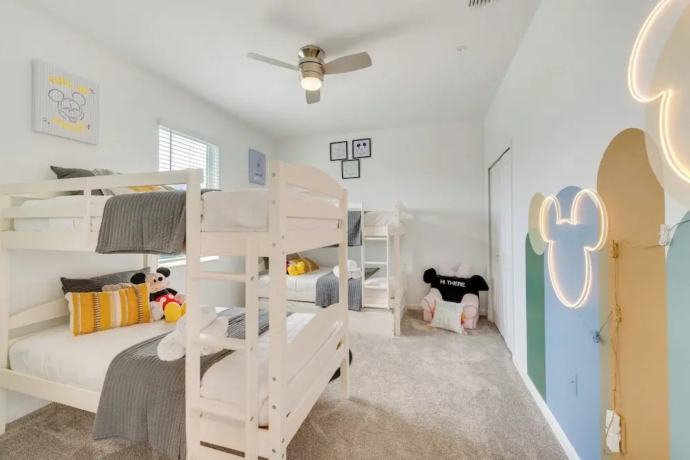 Easy Access to Theme Parks! Family Davenport Gem