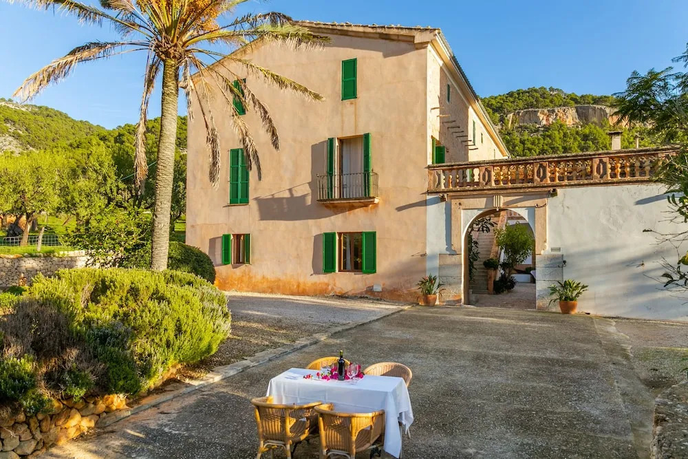 Historical house Mallorca pool wifi aircon/heat