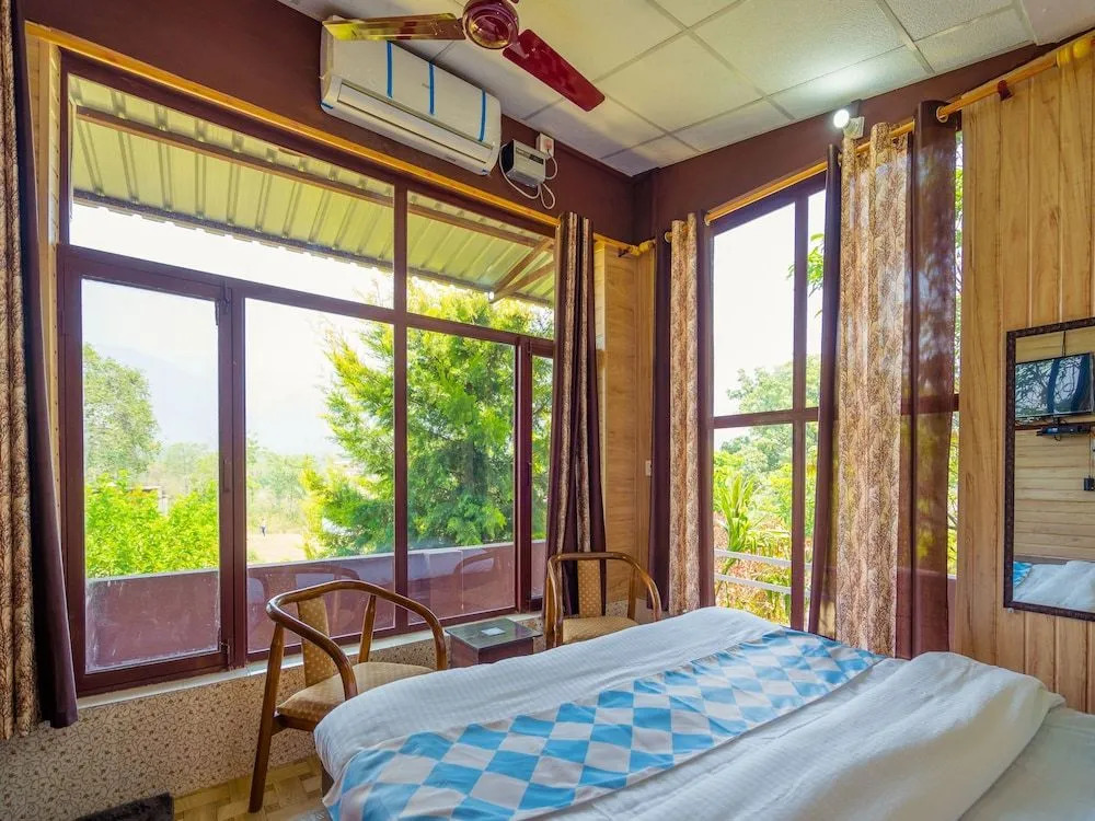 OYO 13254 Home Hill View 3BHK Mussoorie Bypass