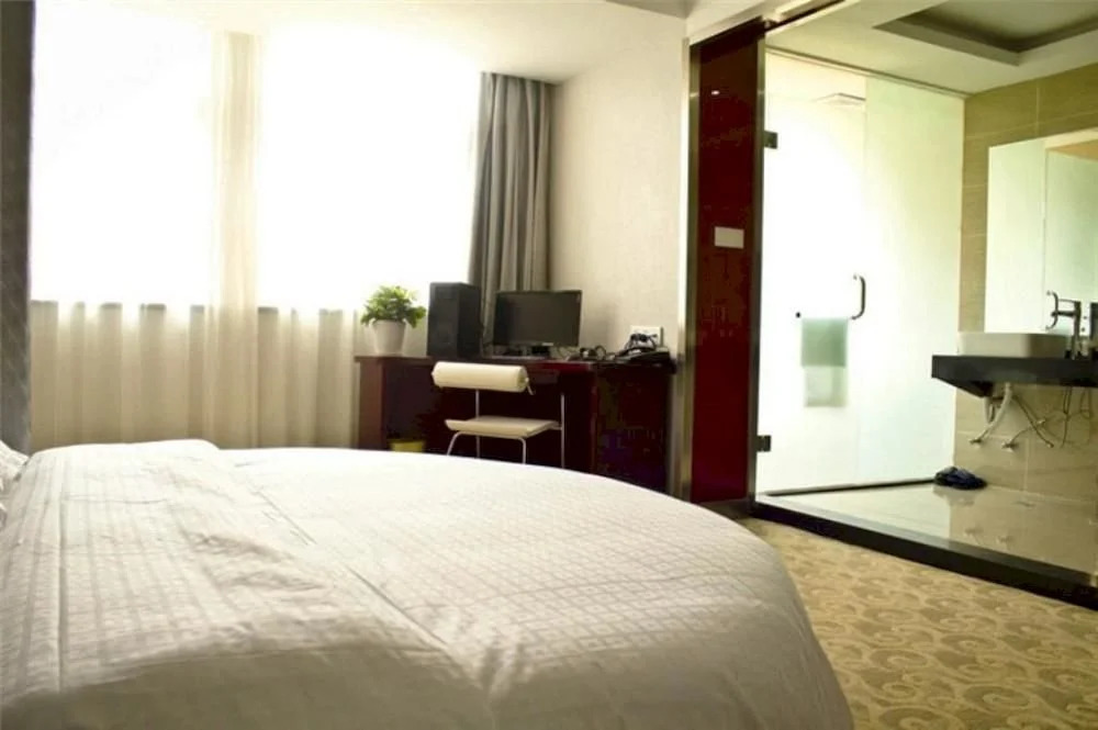 Provence Garden Hotel Wuhan Guanggu Branch