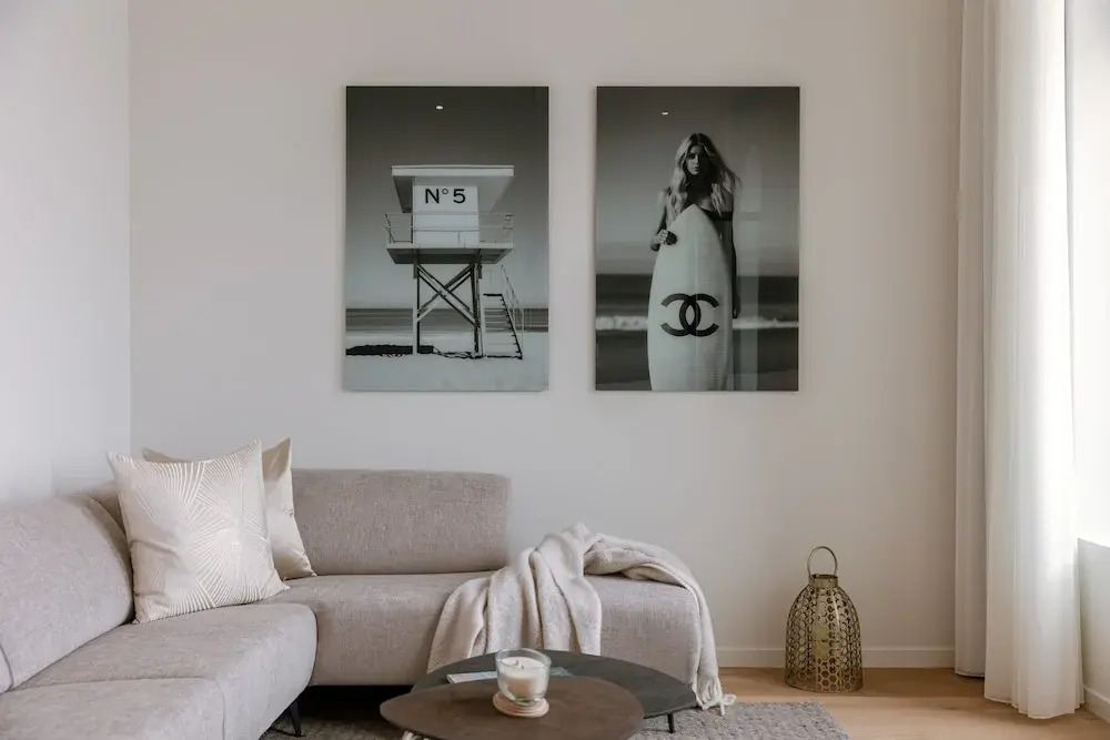 Stunning Seafront Apartment With Modern Comforts and Dike Views